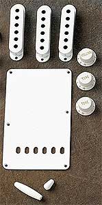 Fender - Strat Accessory Kit White