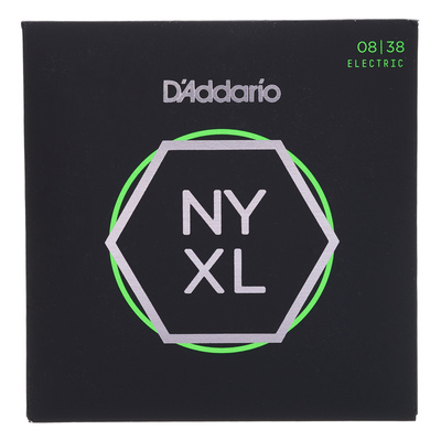Daddario - NYXL0838