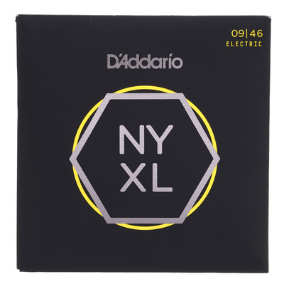 Daddario - NYXL0946