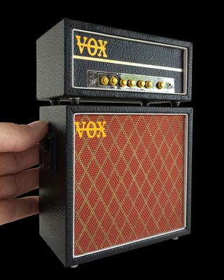 Axe Heaven - Mini Amp Vox Vintage England