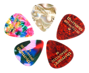 Harley Benton - Guitar Pick Medium 5 Pack